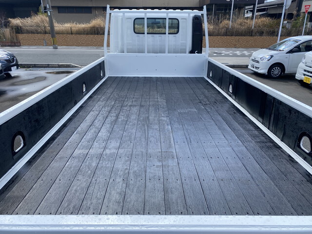 日野デュトロ平ボディ小型（2t・3t）[写真07]