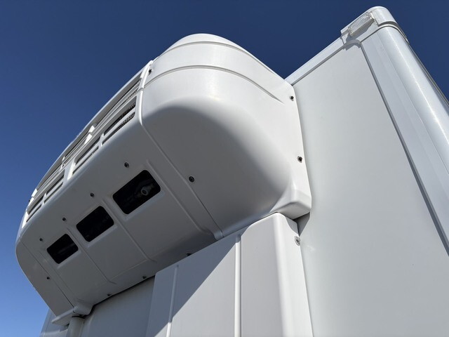 いすゞフォワード冷凍車（冷蔵車）中型（4t）[写真10]