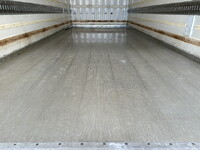 いすゞフォワード冷凍車（冷蔵車）中型（4t）[写真14]