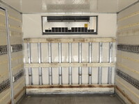 いすゞフォワード冷凍車（冷蔵車）中型（4t）[写真17]