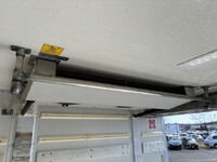 いすゞフォワード冷凍車（冷蔵車）中型（4t）[写真19]