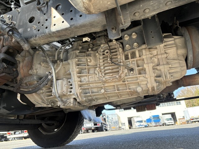 いすゞフォワード冷凍車（冷蔵車）中型（4t）[写真27]