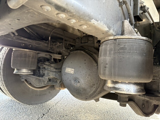 いすゞフォワード冷凍車（冷蔵車）中型（4t）[写真29]