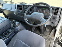 いすゞフォワード冷凍車（冷蔵車）中型（4t）[写真33]