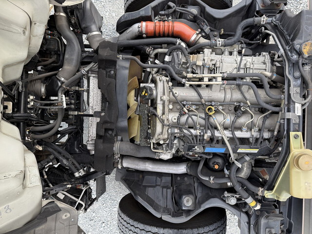 三菱ふそうキャンターアルミバン小型（2t・3t）[写真16]