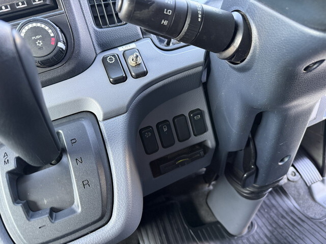 三菱ふそうキャンターアルミバン小型（2t・3t）[写真31]