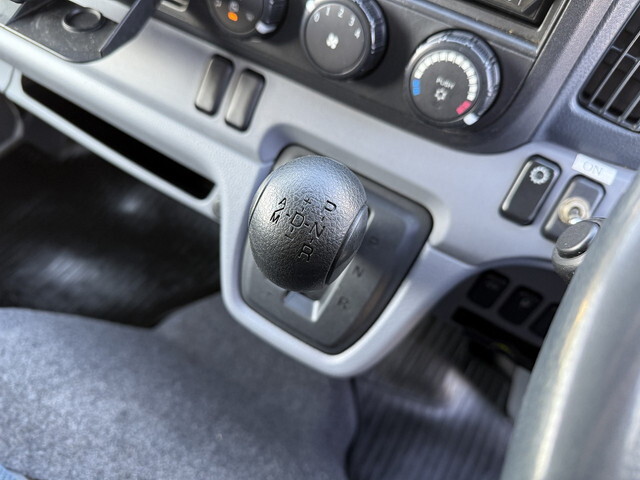 三菱ふそうキャンターアルミバン小型（2t・3t）[写真34]