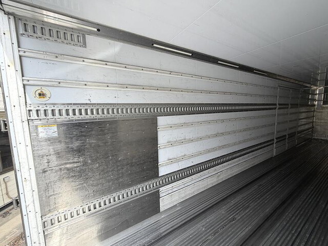 UDトラックスクオン冷凍車（冷蔵車）大型（10t）[写真12]