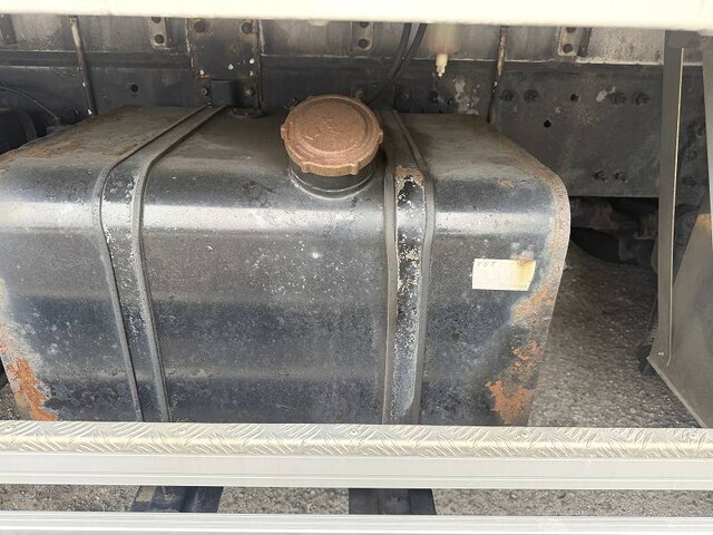 UDトラックスクオン冷凍車（冷蔵車）大型（10t）[写真17]