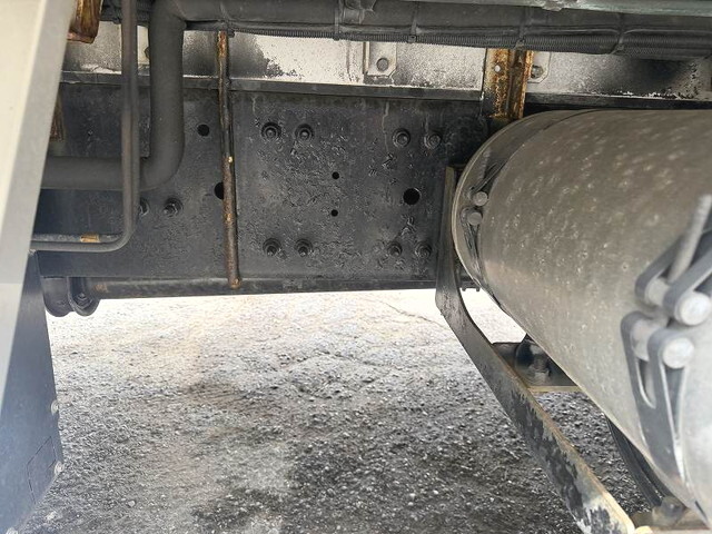 UDトラックスクオン冷凍車（冷蔵車）大型（10t）[写真24]