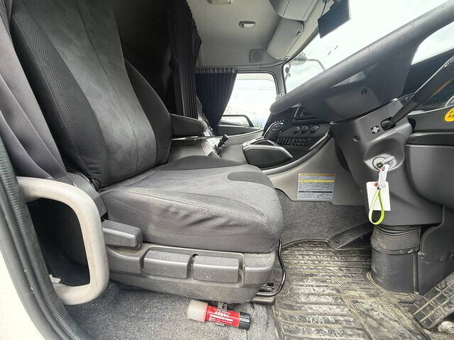 UDトラックスクオン冷凍車（冷蔵車）大型（10t）[写真26]