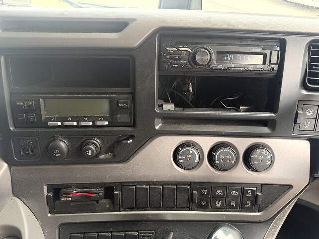 UDトラックスクオン冷凍車（冷蔵車）大型（10t）[写真30]