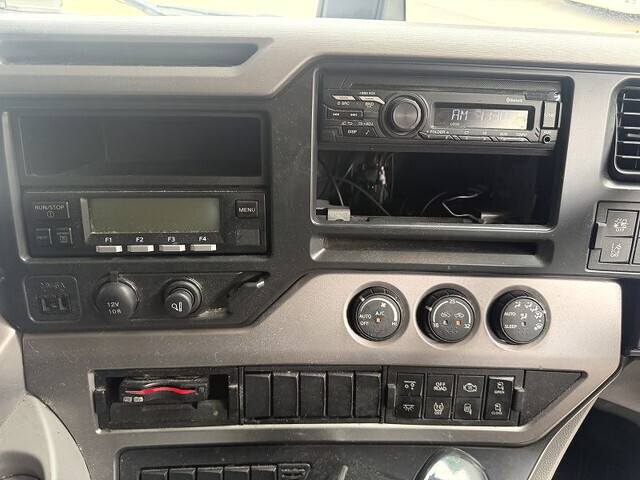 UDトラックスクオン冷凍車（冷蔵車）大型（10t）[写真30]