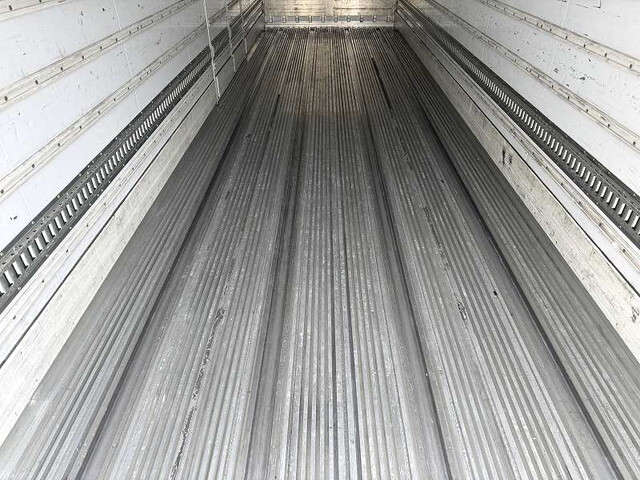 UDトラックスクオン冷凍車（冷蔵車）大型（10t）[写真07]