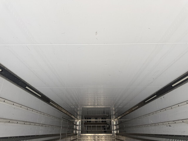 UDトラックスクオン冷凍車（冷蔵車）大型（10t）[写真08]