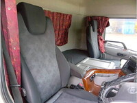 UDトラックスクオンアルミウイング大型（10t）[写真17]