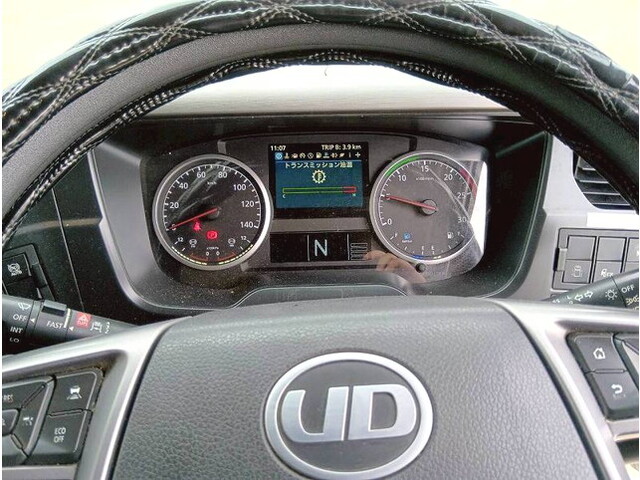 UDトラックスクオンアルミウイング大型（10t）[写真18]