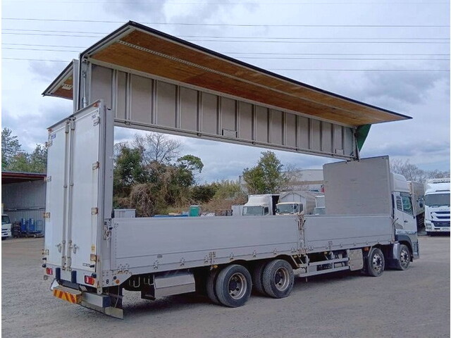 UDトラックスクオンアルミウイング大型（10t）[写真02]