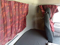 UDトラックスクオンアルミウイング大型（10t）[写真21]