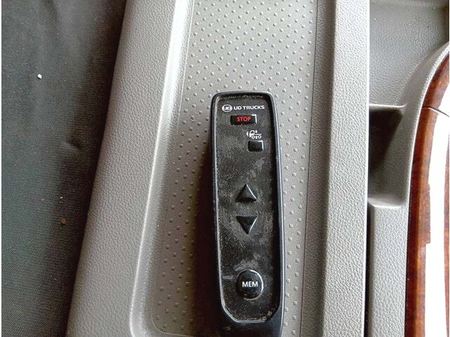 UDトラックスクオンアルミウイング大型（10t）[写真22]