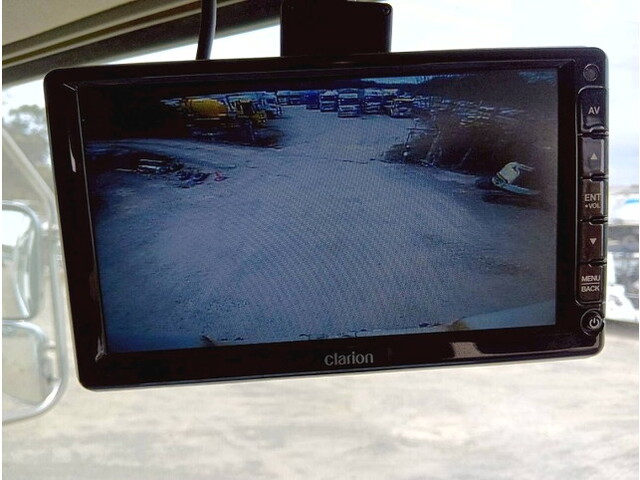 UDトラックスクオンアルミウイング大型（10t）[写真23]