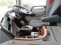 UDトラックスクオンアルミウイング大型（10t）[写真27]