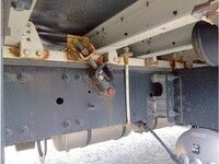 UDトラックスクオンアルミウイング大型（10t）[写真32]