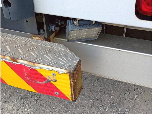 UDトラックスクオンアルミウイング大型（10t）[写真38]