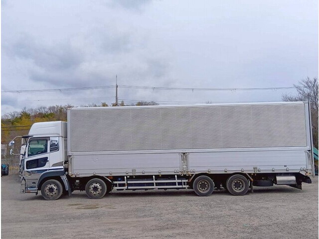 UDトラックスクオンアルミウイング大型（10t）[写真05]