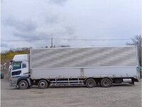 UDトラックスクオンアルミウイング大型（10t）[写真06]