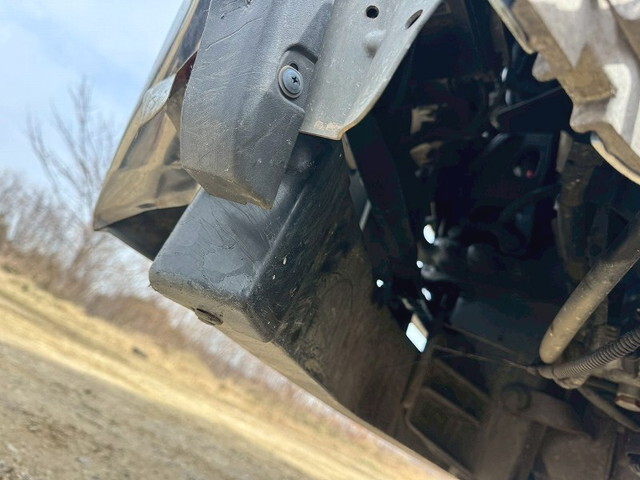 UDトラックスクオントレーラーヘッド（トラクターヘッド）大型（10t）[写真10]