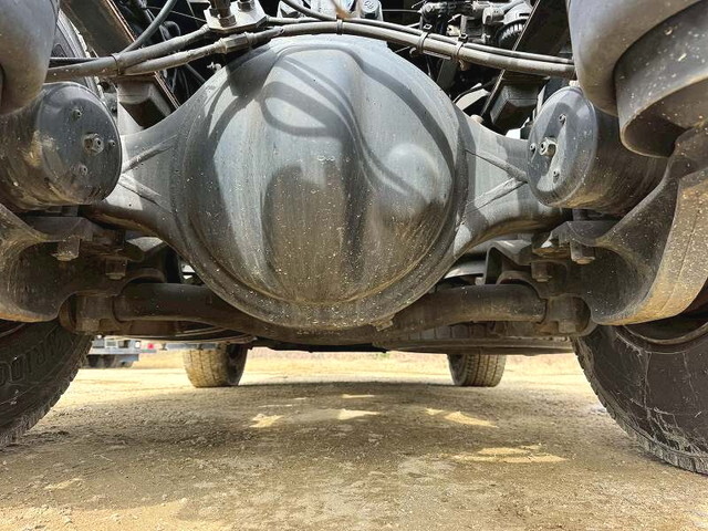 UDトラックスクオントレーラーヘッド（トラクターヘッド）大型（10t）[写真15]