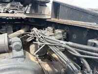 UDトラックスクオントレーラーヘッド（トラクターヘッド）大型（10t）[写真17]