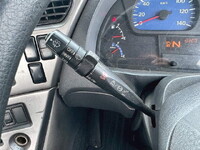 UDトラックスクオントレーラーヘッド（トラクターヘッド）大型（10t）[写真29]