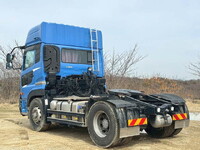 UDトラックスクオントレーラーヘッド（トラクターヘッド）大型（10t）[写真02]