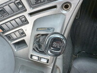 UDトラックスクオントレーラーヘッド（トラクターヘッド）大型（10t）[写真33]