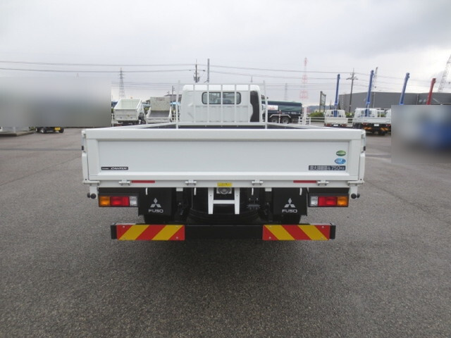 三菱ふそうキャンター平ボディ小型（2t・3t）[写真06]