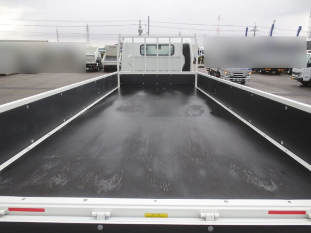 三菱ふそうキャンター平ボディ小型（2t・3t）[写真09]