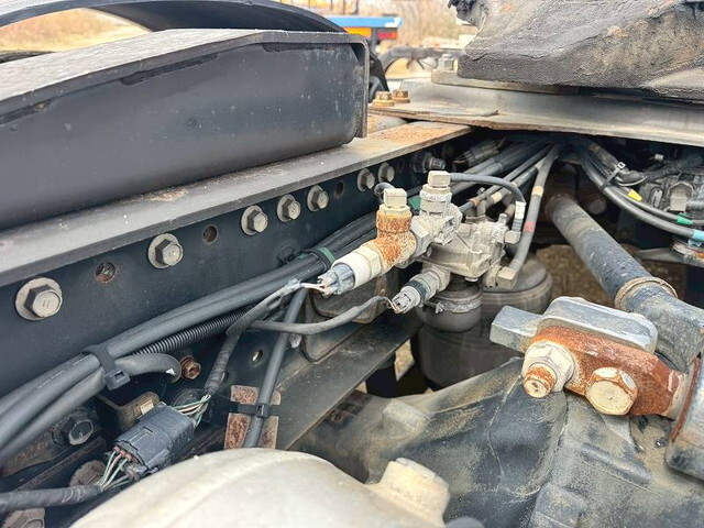 日野プロフィアトレーラーヘッド（トラクターヘッド）大型（10t）[写真10]