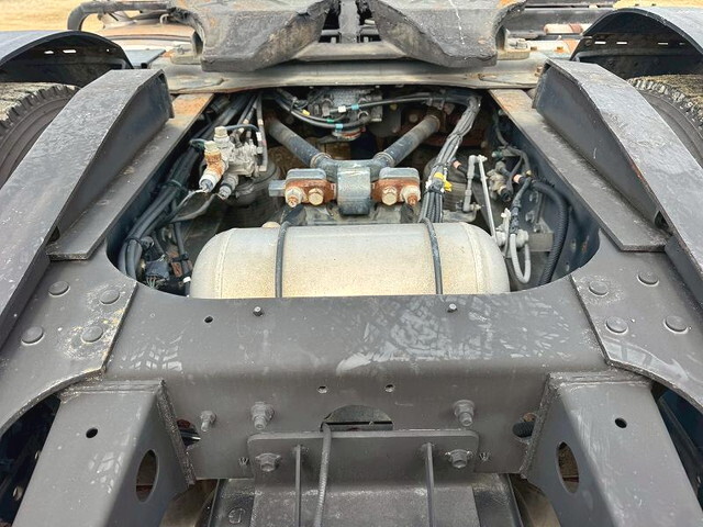 日野プロフィアトレーラーヘッド（トラクターヘッド）大型（10t）[写真11]