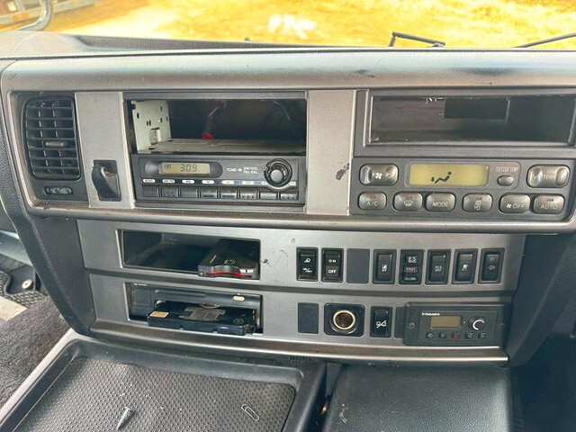 日野プロフィアトレーラーヘッド（トラクターヘッド）大型（10t）[写真24]