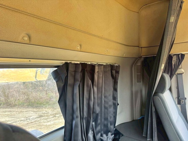 日野プロフィアトレーラーヘッド（トラクターヘッド）大型（10t）[写真31]