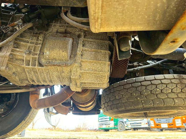 日野プロフィアトレーラーヘッド（トラクターヘッド）大型（10t）[写真36]