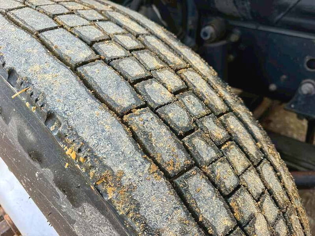 日野プロフィアトレーラーヘッド（トラクターヘッド）大型（10t）[写真37]