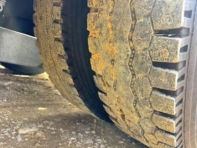 日野プロフィアトレーラーヘッド（トラクターヘッド）大型（10t）[写真38]