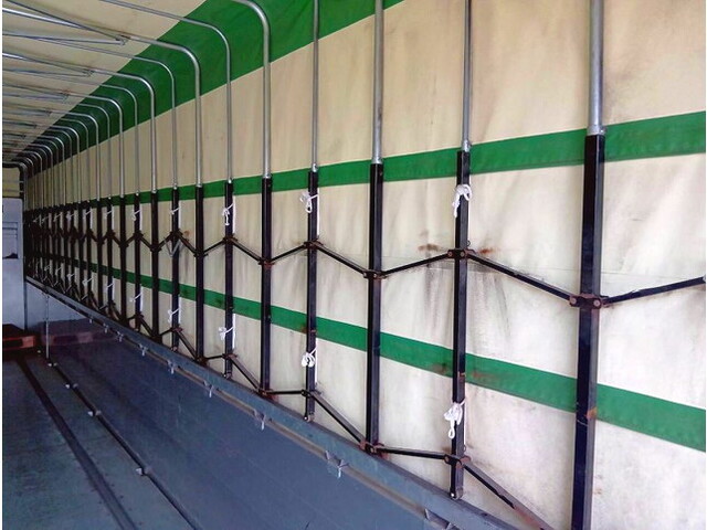 いすゞギガカーテン車大型（10t）[写真14]