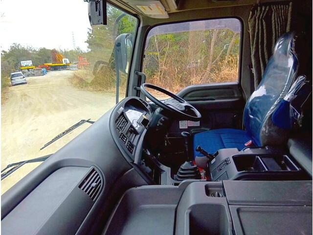 いすゞギガカーテン車大型（10t）[写真32]