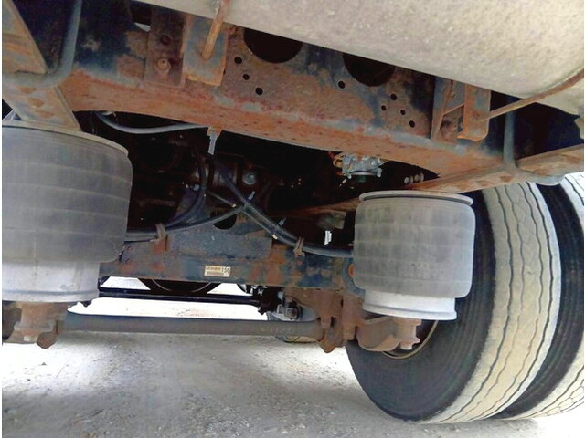 いすゞギガカーテン車大型（10t）[写真37]