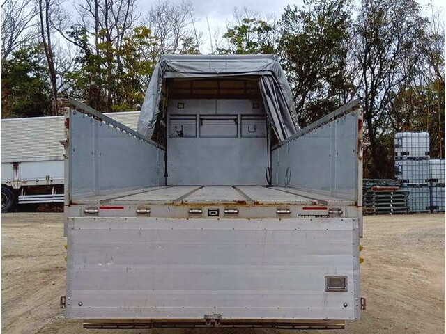 いすゞギガカーテン車大型（10t）[写真07]