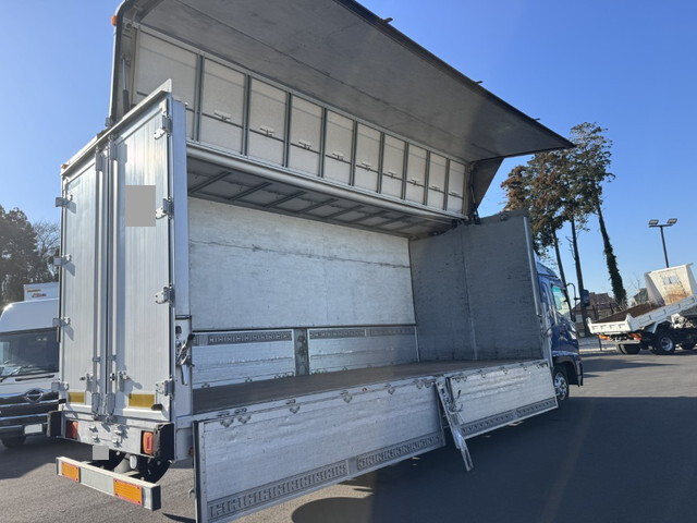 日野レンジャー幌ウイング中型（4t）[写真02]